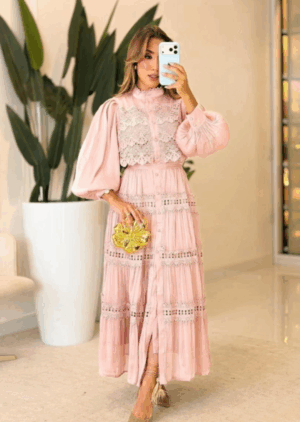 1025 - Vestido em Chiffon | Com Guipir